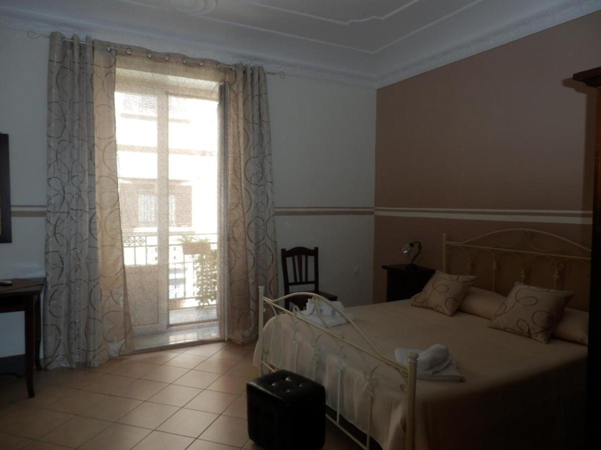 Attarin B&B Palermo Rum bild
